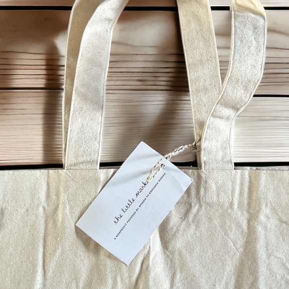 $5 $5 $5 NEW The Little Market Canvas Graphic Print Shopper Tote Handbag Bag - Picture 2 of 2